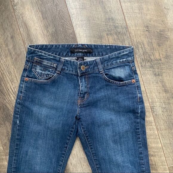 Calvin Klein Mid Rise Cropped Jeans Buttons Size 4 - Picture 2 of 10